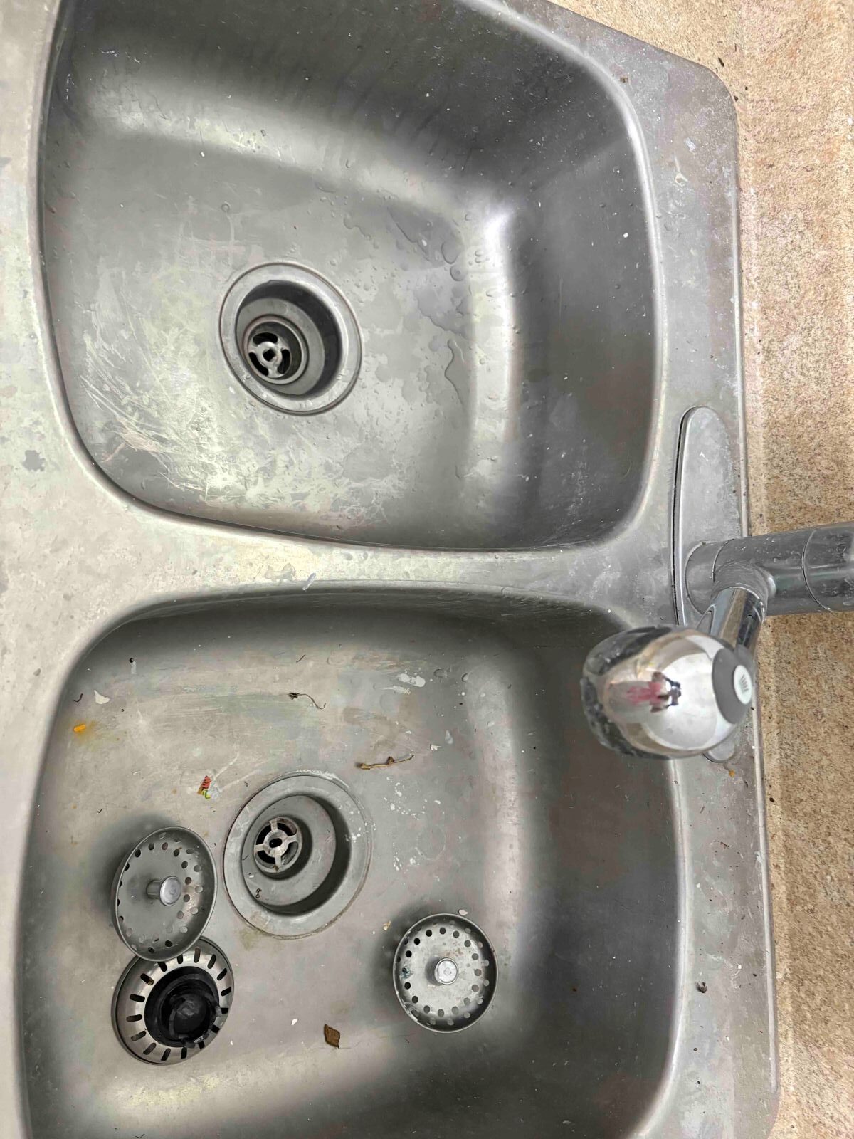 Kitchen sink cleaning before