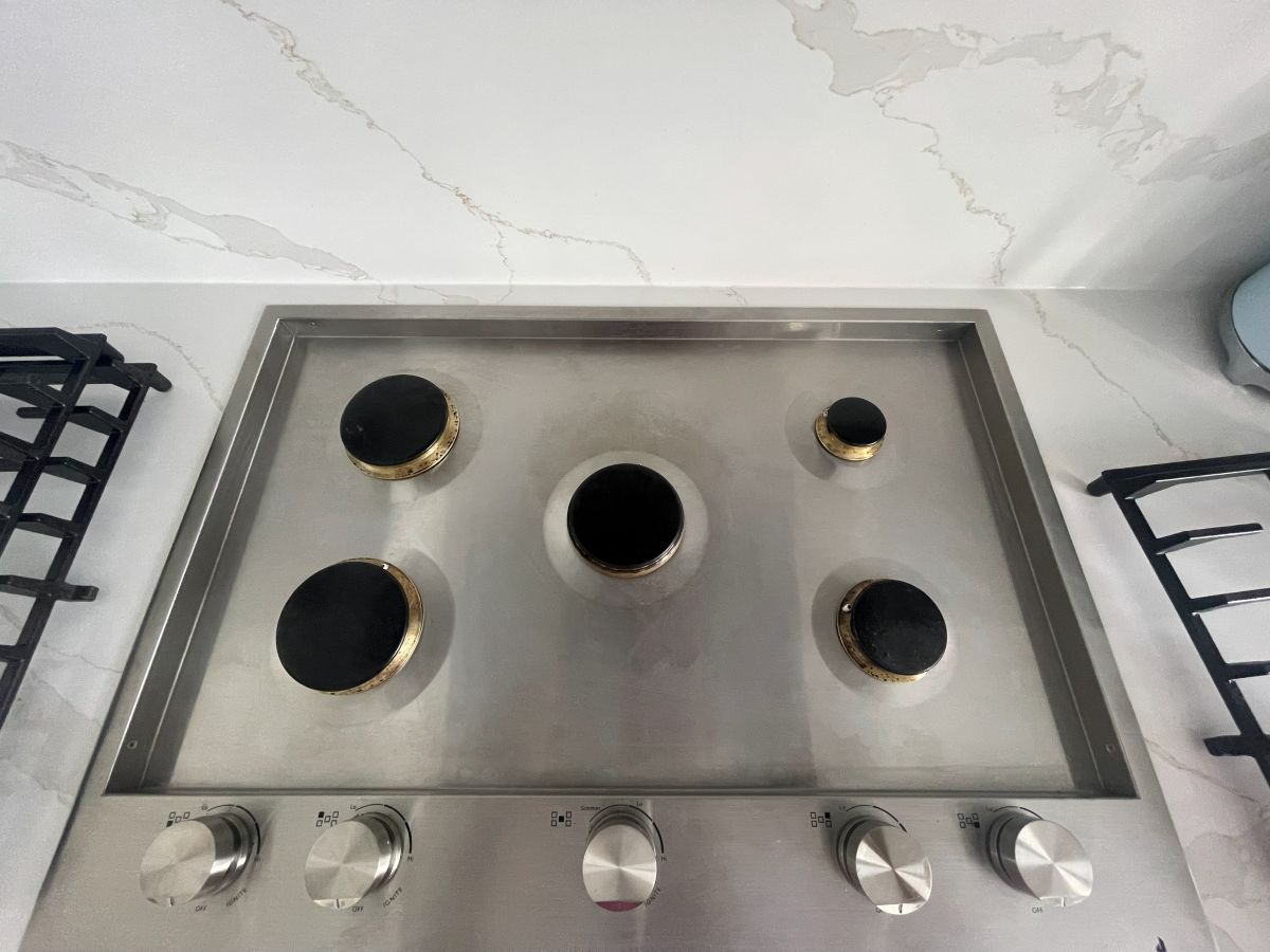 Cooktop Cleaning Service after